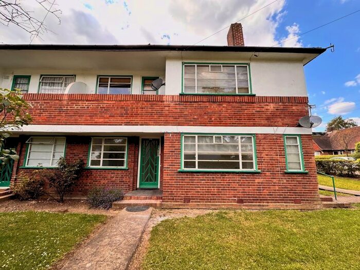 2 Bedroom Flat To Rent In Ossulton Way, Hampstead Garden Suburb, N2