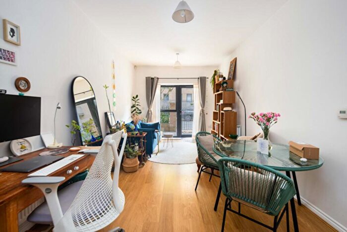 1 Bedroom Flat For Sale In Bellevalia Court, Woodmill Road, Upper Clapton, London, E5