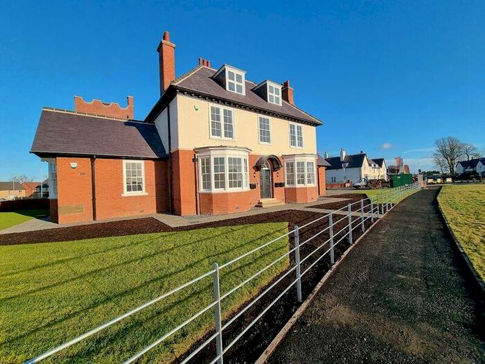 2 Bedroom Flat To Rent In Gideon Walk, Jameson Manor, NE20