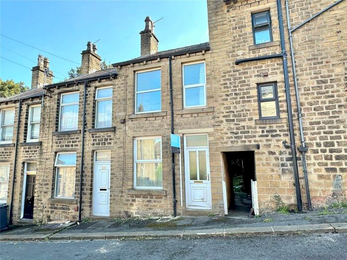 2 Bedroom Terraced House To Rent In Moss Street, Huddersfield, West Yorkshire, Uk, HD4