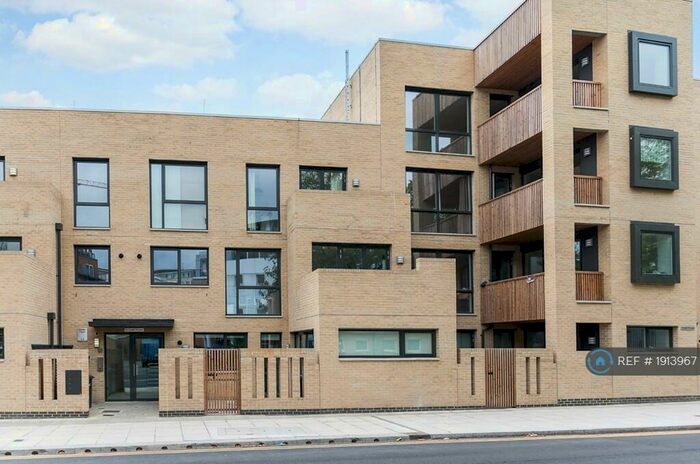 2 Bedroom Flat To Rent In Heath Parade, Colindale, NW9