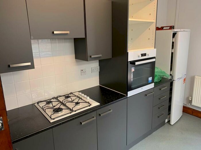 4 Bedroom House To Rent In Tewkesbury Place, Cathays, CF24