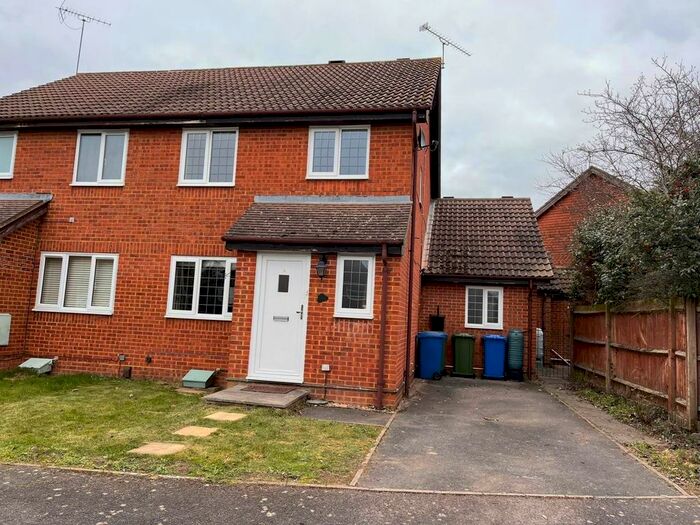 4 Bedroom Property To Rent In Lancashire Hill, Warfield, Berkshire, RG42