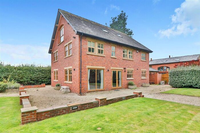 5 Bedroom Detached House For Sale In New Lane, Southport, PR9