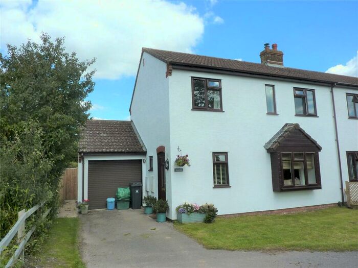 3 Bedroom Semi-Detached House To Rent In Smallridge, Axminster, Devon, EX13