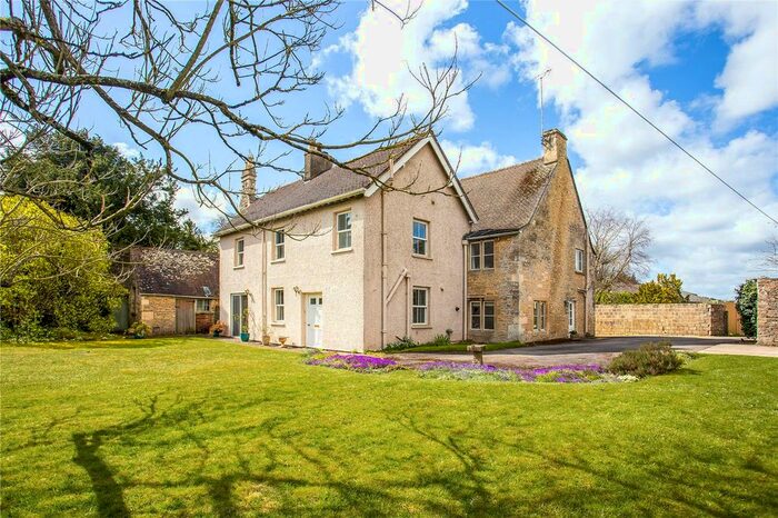 4 Bedroom Mews House For Sale In Manor Farm Road, Coates, Cirencester, GL7