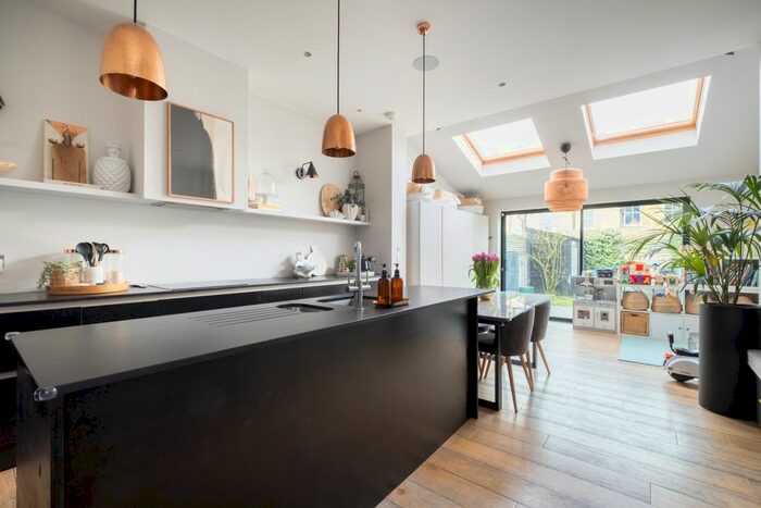 4 Bedroom Terraced House To Rent In Aldren Road, London, SW17