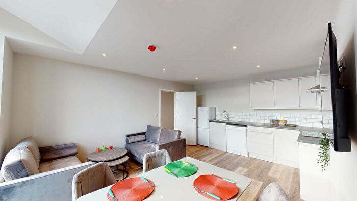 6 Bedroom Flat To Rent In Whiteladies Road, Clifton, Bristol, BS8