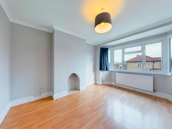 2 Bedroom Maisonette To Rent In Wingfield Way, Ruislip, Middlesex HA4