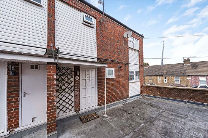 3 Bedroom Maisonette For Sale In Albert Road, West Drayton, UB7