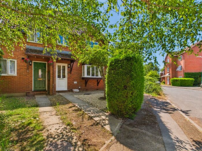 3 Bedroom Terraced House To Rent In Coppice Gate, Cheltenham, Glos, GL51