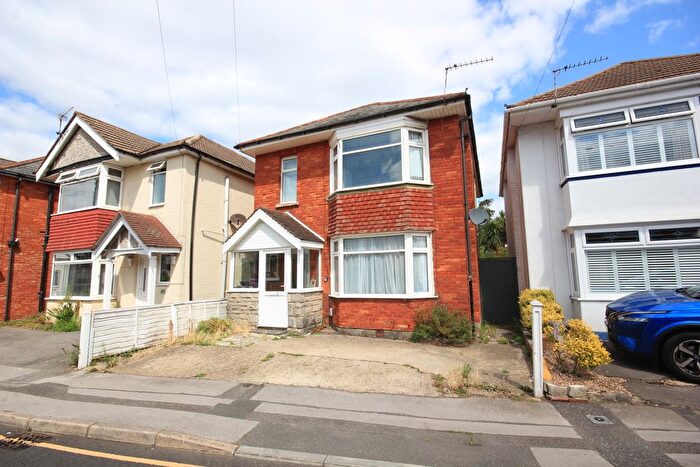 4 Bedroom Detached House For Sale In Ensbury Park Road, Bournemouth, BH9