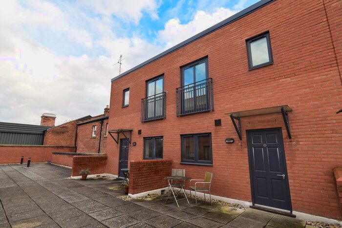 2 Bedroom Flat To Rent In Regent Grove, Holly Walk, Leamington Spa, CV32