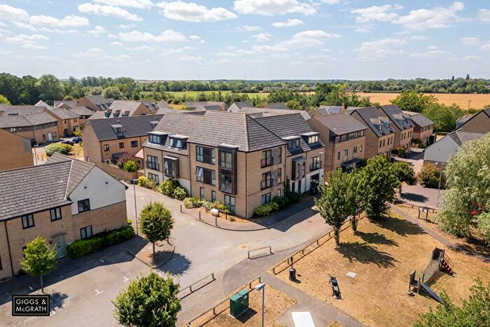 2 Bedroom Flat For Sale In Dunnock Way, St. Ives, Cambridgeshire, PE27