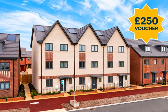 4 Bedroom House To Rent In Barrosa Way, Whitehouse, MK8