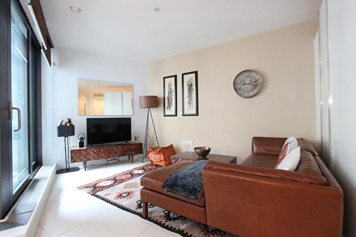 1 Bedroom Flat For Sale In Baltimore Wharf, Canary Wharf, London, E14