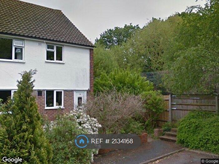 2 Bedroom Maisonette To Rent In Sunnyhurst Close, Sutton, SM1