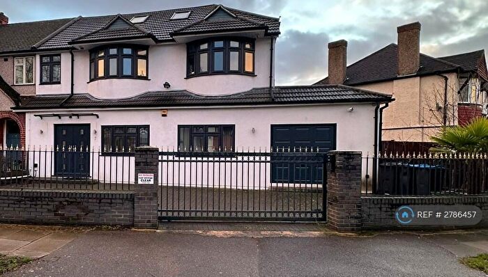 5 Bedroom Semi Detached House To Rent In Thurleston Avenue, Morden, SM4