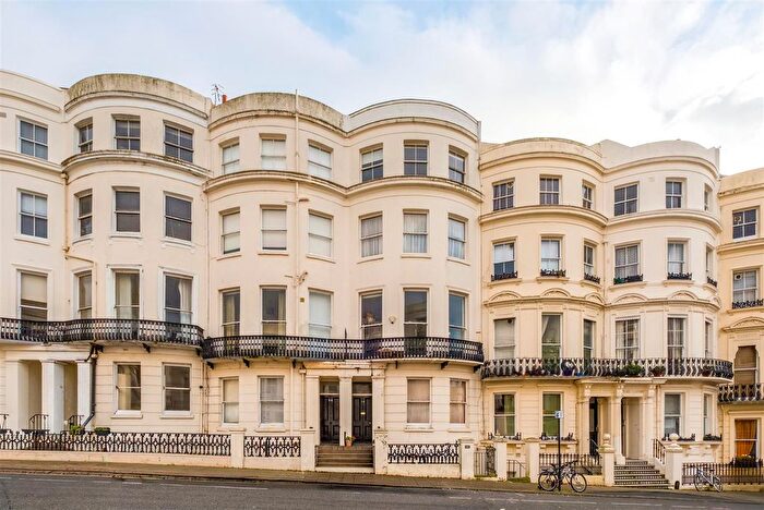 2 Bedroom Flat To Rent In Lansdowne Place., Hove, BN3