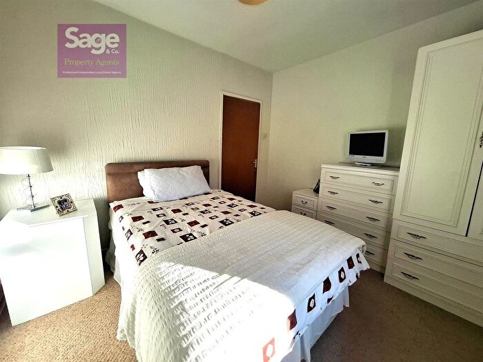 3 Bedroom End Of Terrace House For Sale In Grove Road, Risca, Newport, NP11