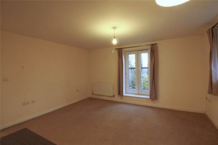 2 Bedroom Apartment To Rent In Hansen Gardens, Hedge End, Southampton, Hampshire, SO30