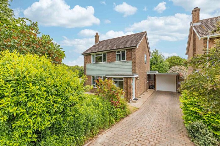 3 Bedroom Detached House For Sale In Heathfield Way, Barham, Canterbury, Kent, CT4