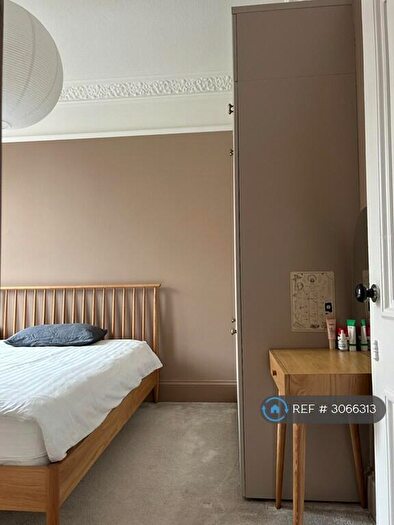 2 Bedroom Flat To Rent In Iona St, Edinburgh, EH6