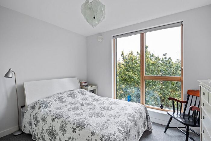 2 Bedroom Flat To Rent In Bollo Lane, Chiswick Park, Chiswick, W4