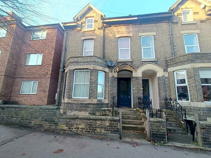 Studio To Rent In Avenue Road, Grantham, Lincolnshire, NG31