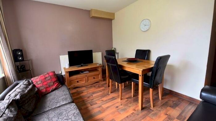 4 Bedroom Flat To Rent In Grovewood, Headingley, Leeds, LS6