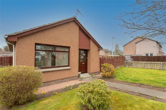 3 Bedroom Detached Bungalow For Sale In Meadowview Drive, Inchture, Perth, PH14