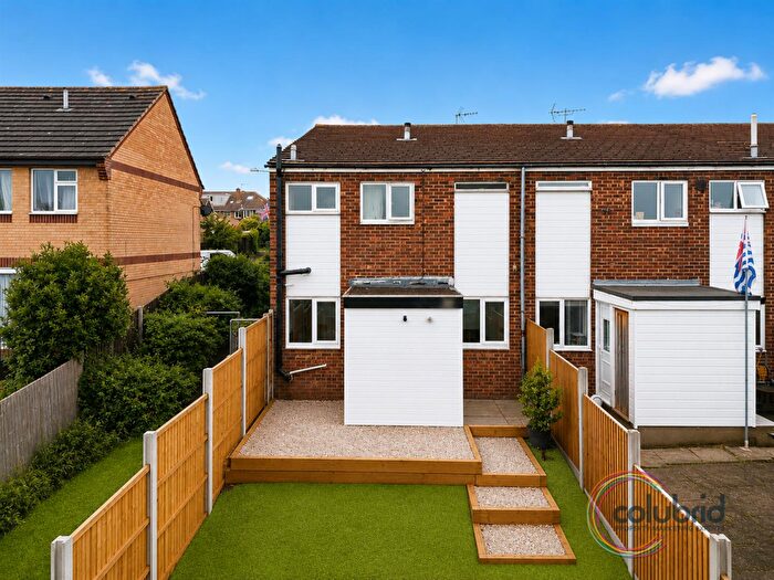 3 Bedroom End Of Terrace House For Sale In Wills Hill, Stanford-Le-Hope, SS17