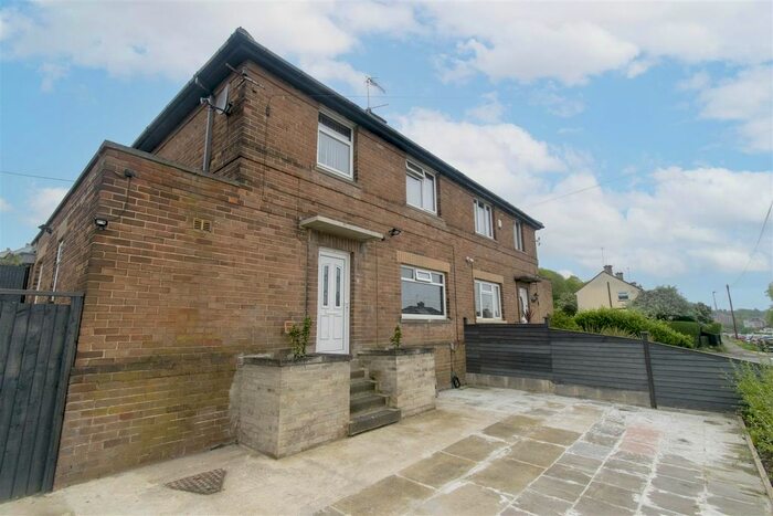 3 Bedroom Terraced House To Rent In Orchard Grove, Greengates, Bradford, BD10
