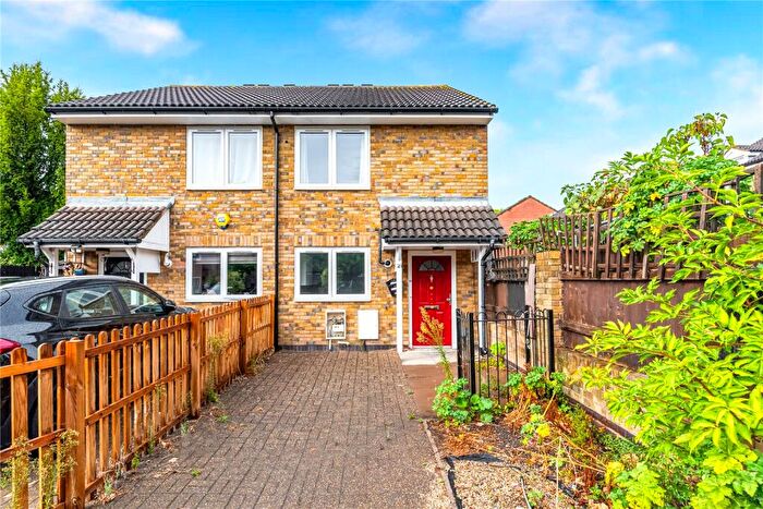 2 Bedroom Semi Detached House For Sale In Omnibus Way, Walthamstow, London, E17