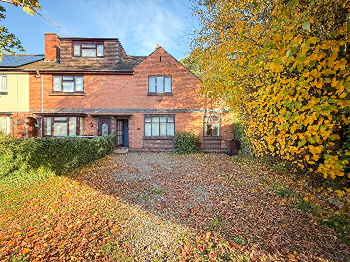 3 Bedroom Semi Detached House For Sale In Union Road, Shirley, Solihull, B90