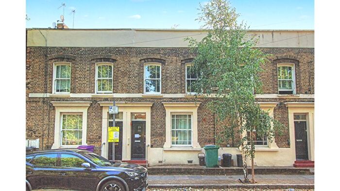 1 Bedroom Flat For Sale In A Argyle Road, Mile End, London, E1