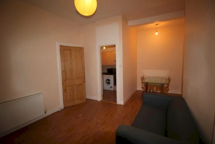 1 Bedroom Flat To Rent In /, Wardlaw Street, Edinburgh, EH11