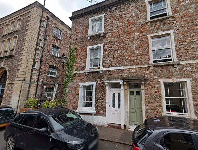 4 Bedroom End Of Terrace House To Rent In Portland Street – Ref:, BS8