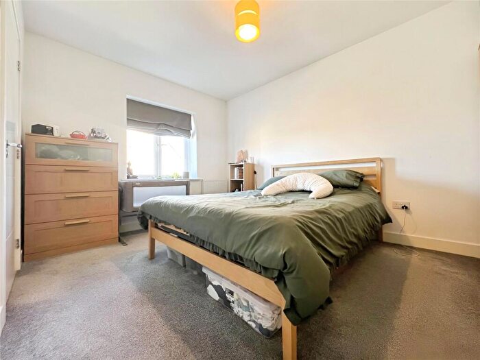 2 Bedroom Apartment For Sale In Trussell Road, Warfield, Bracknell, RG42
