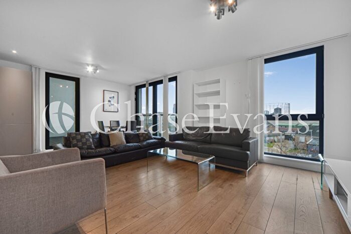 2 Bedroom Flat To Rent In Rotherhithe New Road, Bermondsey, London, SE16