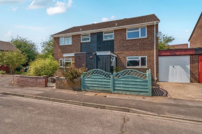 3 Bedroom Semi-Detached House For Sale In Hungerford, Berkshire, RG17