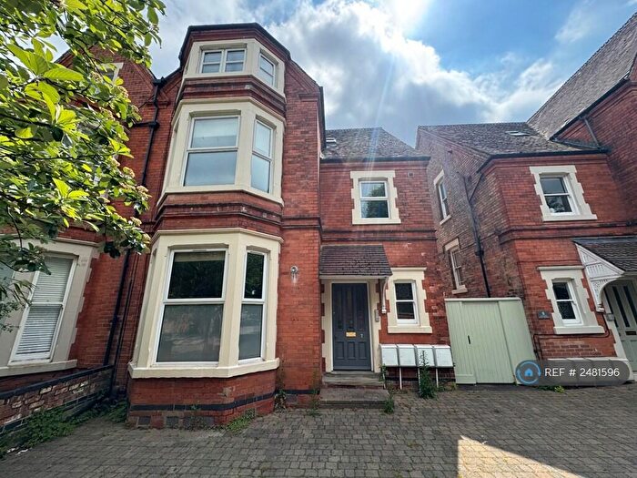 1 Bedroom Flat To Rent In Hamilton Drive, Nottingham, NG7