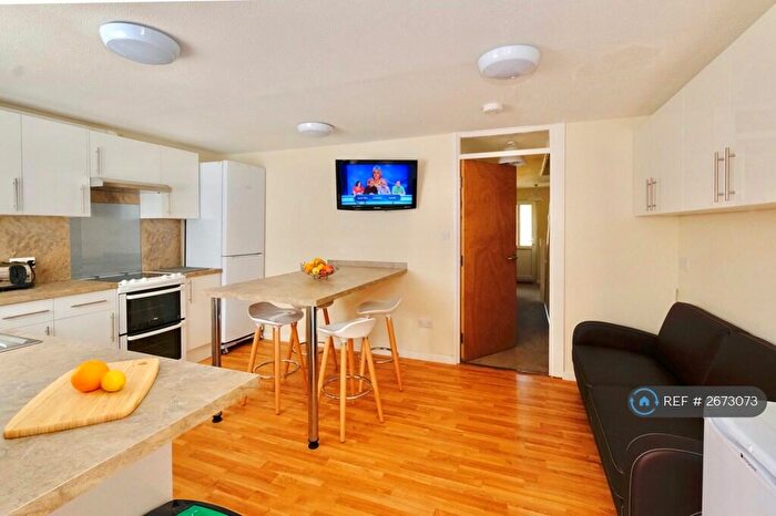 4 Bedroom Terraced House To Rent In Millfield Close, Chichester, PO19