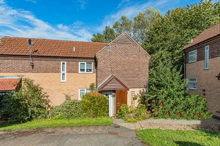 2 Bedroom Semi-Detached House To Rent In Forsythia Walk, Banbury, OX16