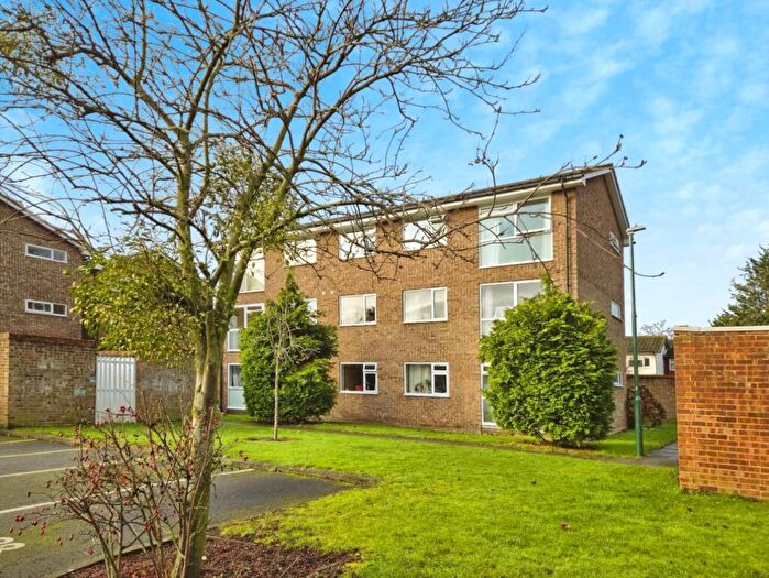 1 Bedroom Flat For Sale In Mortlake Close, Beddington, CR0