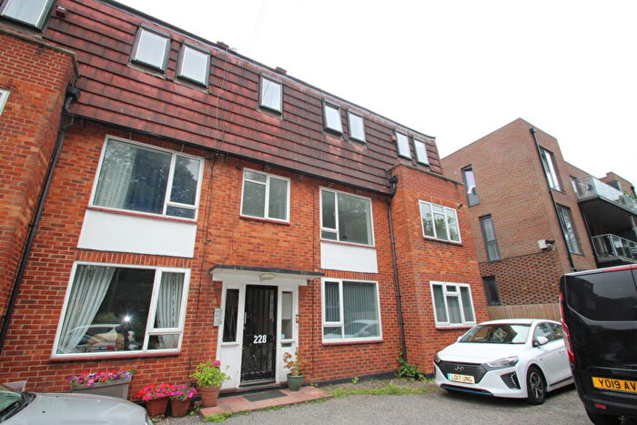 3 Bedroom Flat To Rent In Pampisford Road, South Croydon, CR2