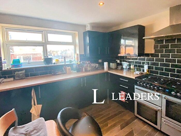 6 Bedroom House To Rent In Cauldon Road, Stoke-on-Trent, Staffordshire, ST4