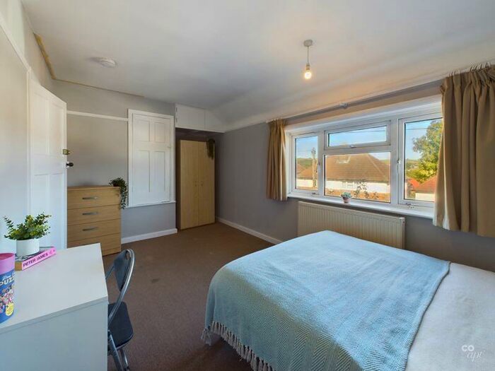 4 Bedroom Semi-Detached House To Rent In Stonecross Road, Brighton, BN2