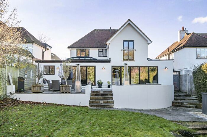 4 Bedroom Detached House For Sale In Green Curve, Banstead, SM7