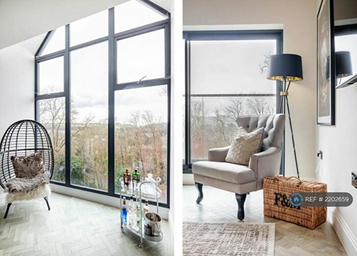 2 Bedroom Penthouse To Rent In The Gardens, Caterham, CR3